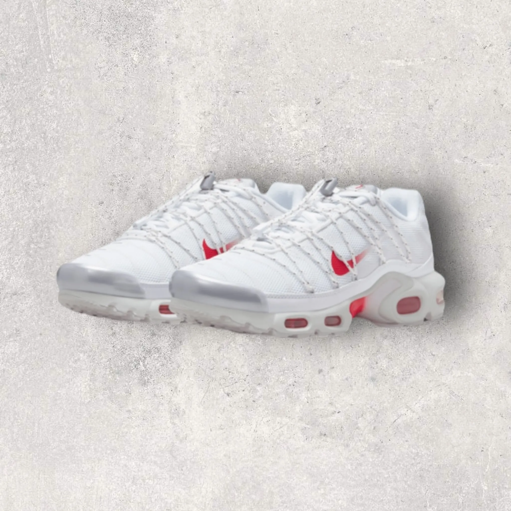 NIKE AIR MAX PLUS LACE - UNIVERSITY RED/WHITE